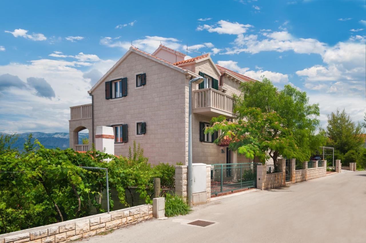 Apartments By The Sea Postira, Brac - 15242 Esterno foto