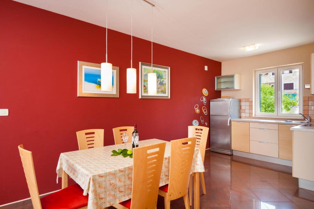 Apartments By The Sea Postira, Brac - 15242 Esterno foto